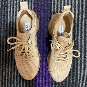 BRAND NEW - STEVE MADDEN Women's Maxima BLUSH MULTI Rhinestone Sneakers ❤️❤️❤️